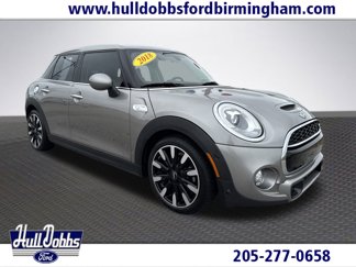 Used 2018 MINI Cooper S image 1