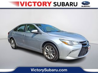 Used 2017 Toyota Camry SE image 1