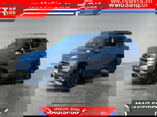 Used 2023 Volkswagen Tiguan SE image 1