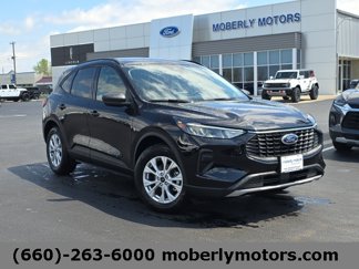 New 2025 Ford Escape Active w/ Cold Weather Package image 1
