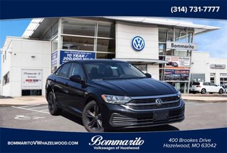 Certified 2024 Volkswagen Jetta SE w/ Panoramic Sunroof Package image 1