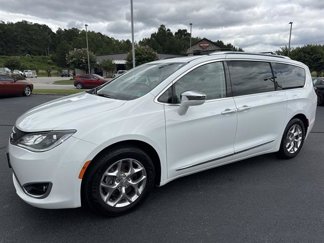 Used 2019 Chrysler Pacifica Limited image 1