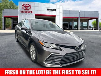 Certified 2023 Toyota Camry LE image 1