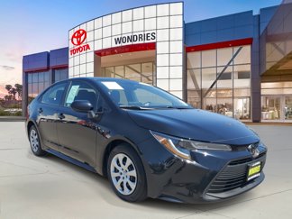 Used 2023 Toyota Corolla LE image 1