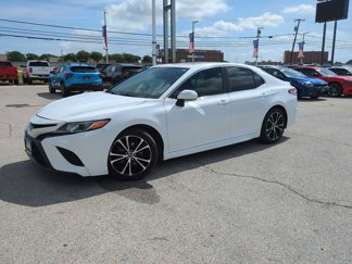 Used 2019 Toyota Camry SE image 1