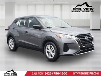 Used 2023 Nissan Kicks S image 1