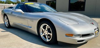 Used 2004 Chevrolet Corvette Coupe w/ Preferred Equipment Group image 1