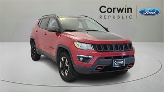 Used 2019 Jeep Compass Trailhawk image 1