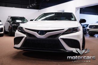 Used 2021 Toyota Camry SE image 1