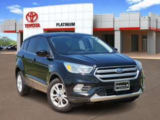 Used 2017 Ford Escape SE image 1