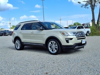Used 2018 Ford Explorer XLT w/ Equipment Group 202A image 1