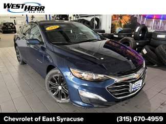 Used 2022 Chevrolet Malibu LT image 1
