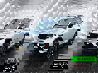 New 2025 Jeep Grand Cherokee Altitude image 1