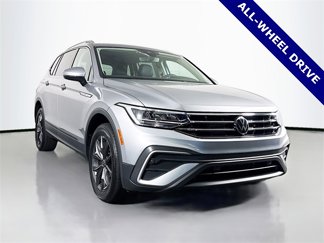 Used 2022 Volkswagen Tiguan SE image 1