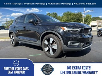 Used 2019 Volvo XC40 T5 Momentum image 1