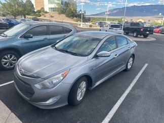 Used 2015 Hyundai Sonata Hybrid image 1