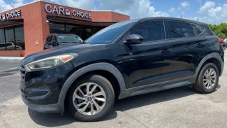 Used 2016 Hyundai Tucson SE image 1