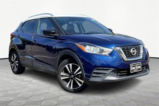 Used 2019 Nissan Kicks SV image 1