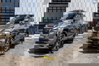 Used 2021 Nissan Rogue SV image 1