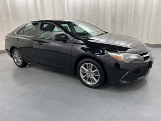 Used 2015 Toyota Camry SE image 1