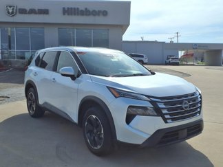 Used 2024 Nissan Rogue SV image 1