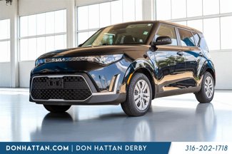 Used 2023 Kia Soul LX image 1