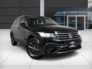 Used 2023 Volkswagen Tiguan SE image 1