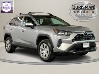 Used 2019 Toyota RAV4 LE image 1