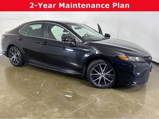 Used 2022 Toyota Camry SE image 1