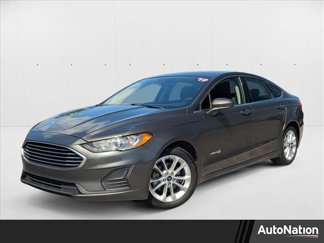 Used 2019 Ford Fusion SE image 1