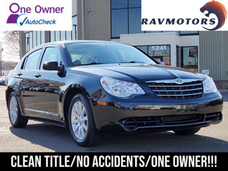 Used 2010 Chrysler Sebring Limited image 1