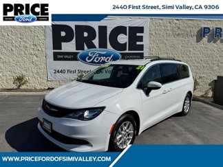 Used 2021 Chrysler Voyager Lxi image 1