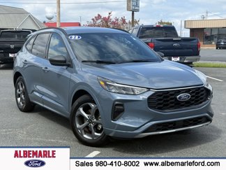 Used 2023 Ford Escape ST-Line image 1