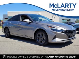 Used 2021 Hyundai Elantra SEL w/ Cargo Package image 1