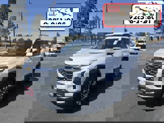 New 2025 Chevrolet Equinox LT w/ Convenience Package II image 1