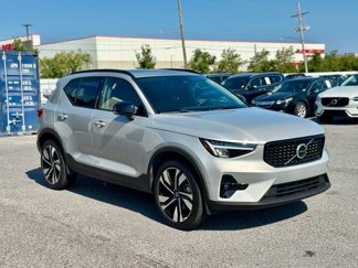 Certified 2025 Volvo XC40 B5 Plus image 1