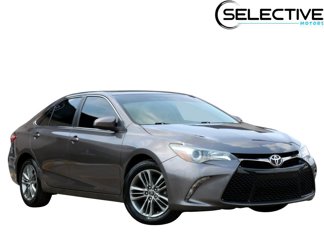 Used 2015 Toyota Camry SE image 1