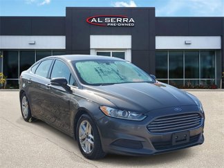 Used 2016 Ford Fusion SE image 1
