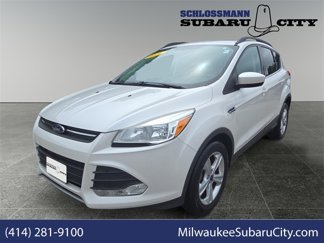 Used 2015 Ford Escape SE w/ Equipment Group 201A image 1