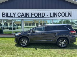 Used 2019 Toyota Highlander XLE image 1
