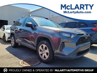 Used 2019 Toyota RAV4 LE image 1