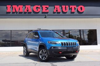 Used 2019 Jeep Cherokee Trailhawk w/ Cold Weather Group image 1