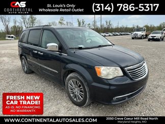 Used 2014 Chrysler Town & Country Touring-L w/ Driver Convenience Group image 1