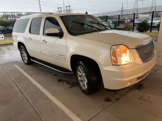 Used 2013 GMC Yukon XL Denali image 1