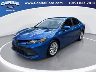 Used 2020 Toyota Camry LE image 1