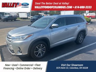 Used 2017 Toyota Highlander XLE image 1