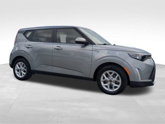 Used 2023 Kia Soul LX w/ LX Technology Package image 1
