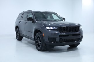 Used 2024 Jeep Grand Cherokee L Laredo image 1