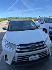 Used 2017 Toyota Highlander XLE image 1