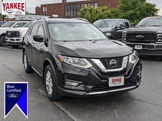 Used 2020 Nissan Rogue SV image 1
